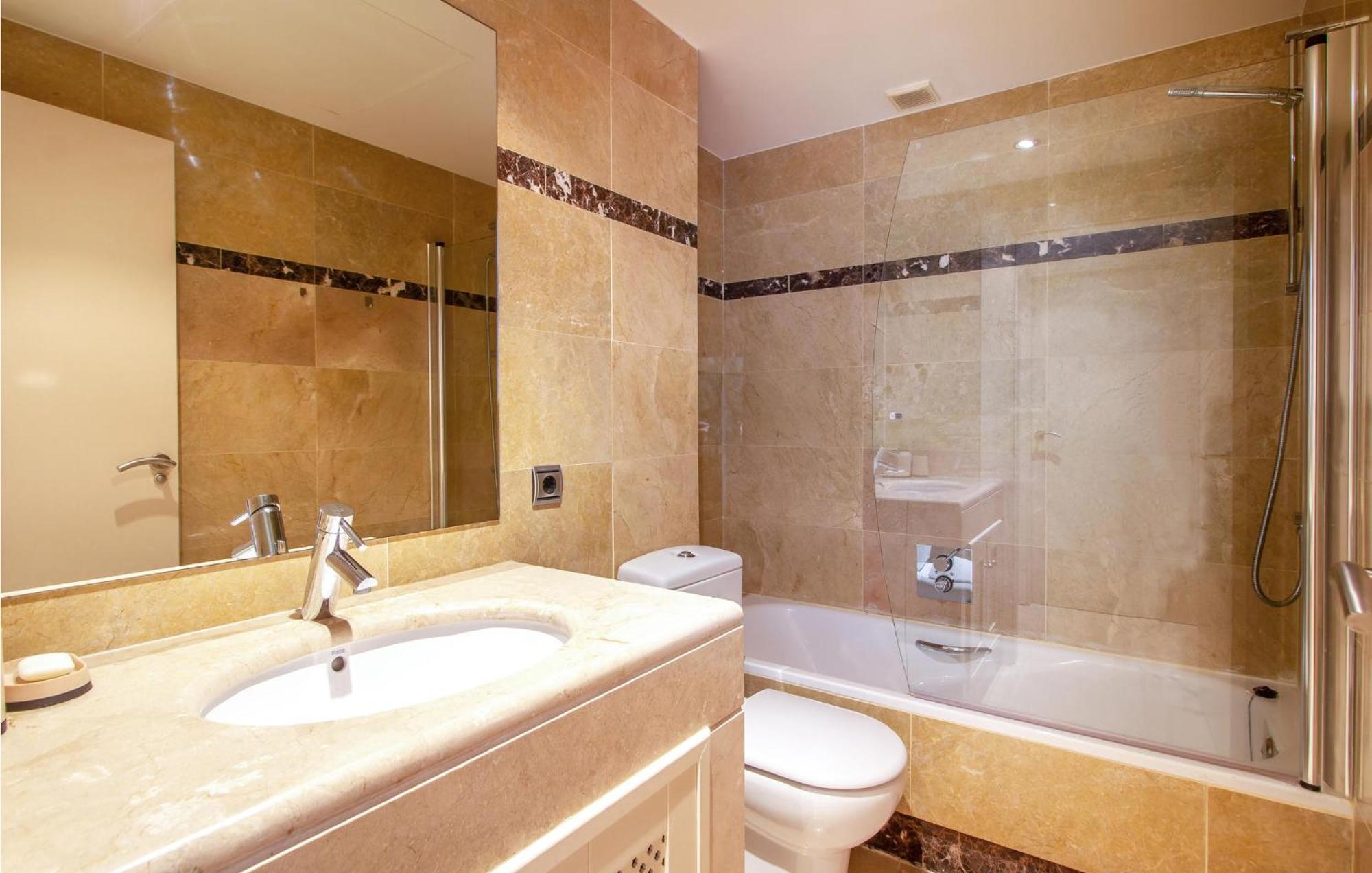 Lovely Apartment In Los Alcazares With Kitchen Bagian luar foto