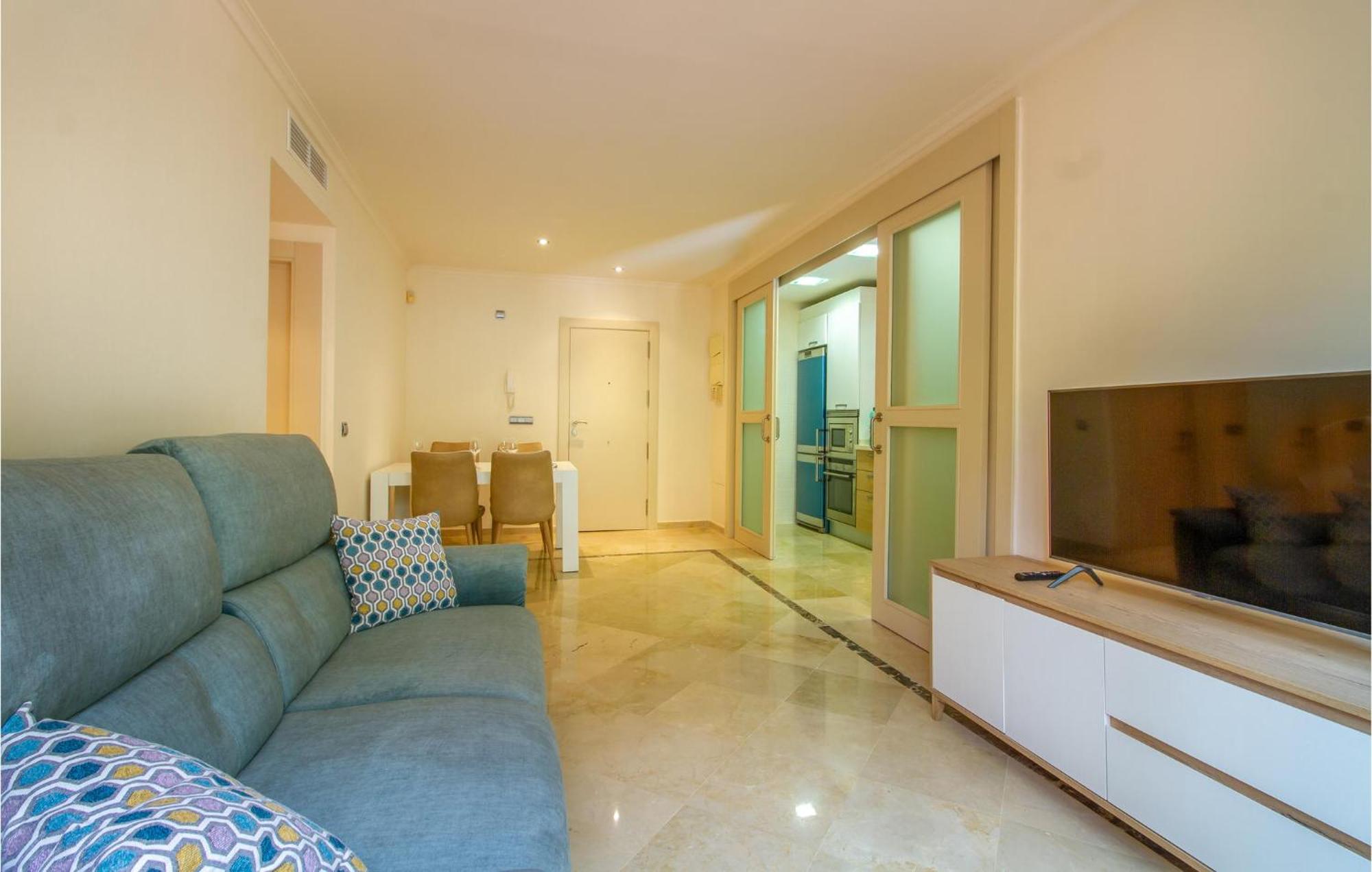 Lovely Apartment In Los Alcazares With Kitchen Bagian luar foto