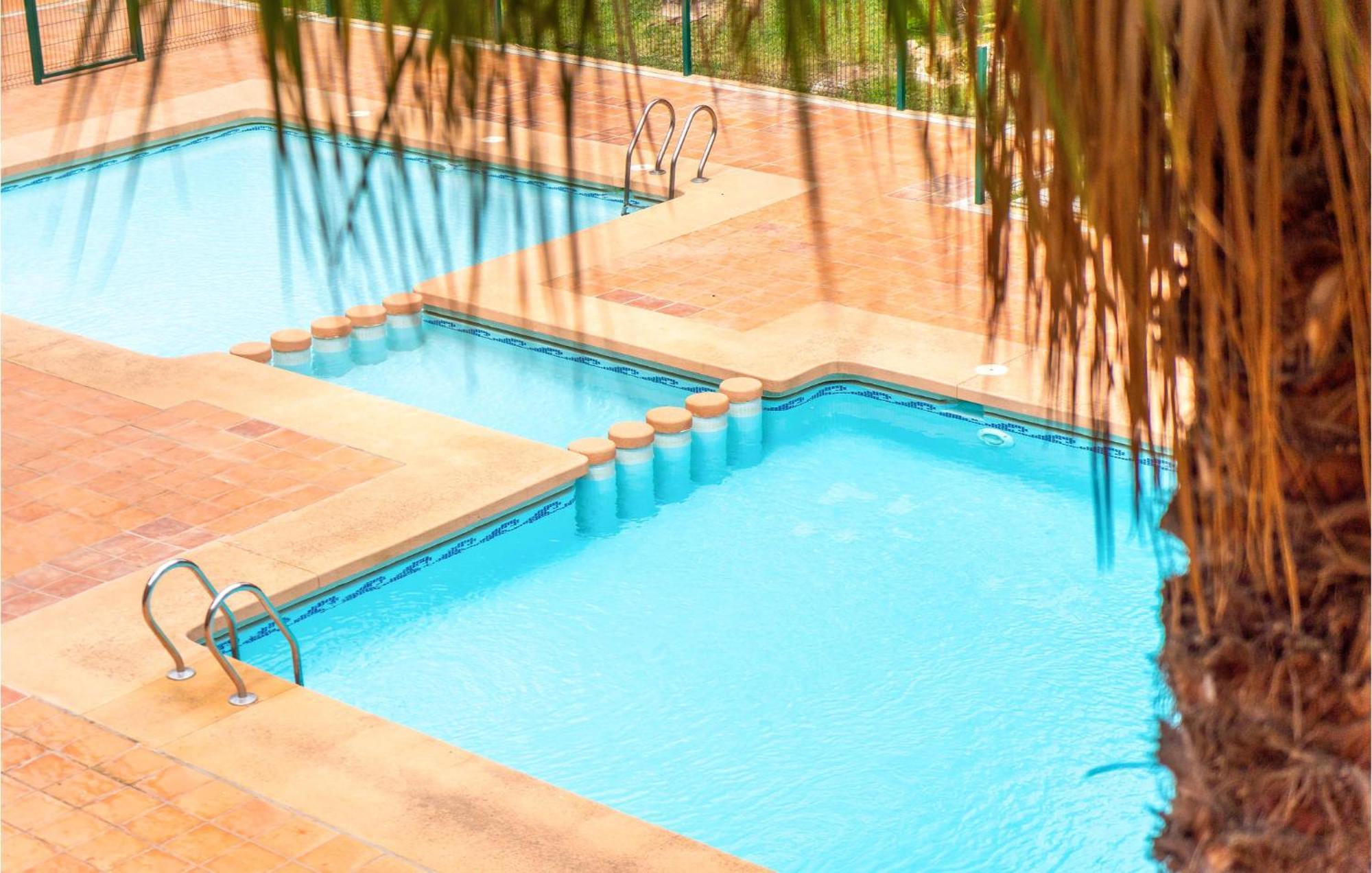 Lovely Apartment In Los Alcazares With Kitchen Bagian luar foto