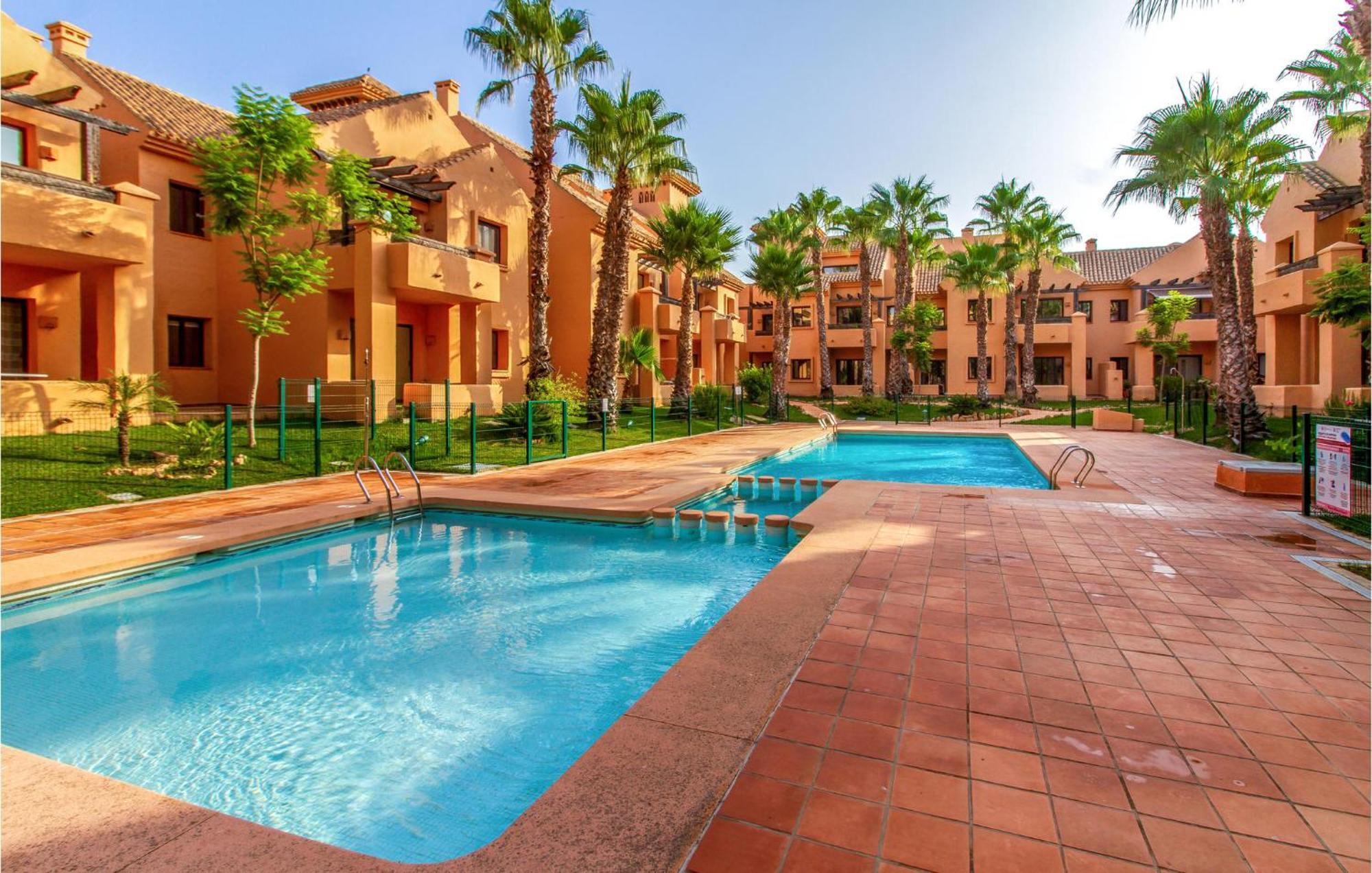 Lovely Apartment In Los Alcazares With Kitchen Bagian luar foto