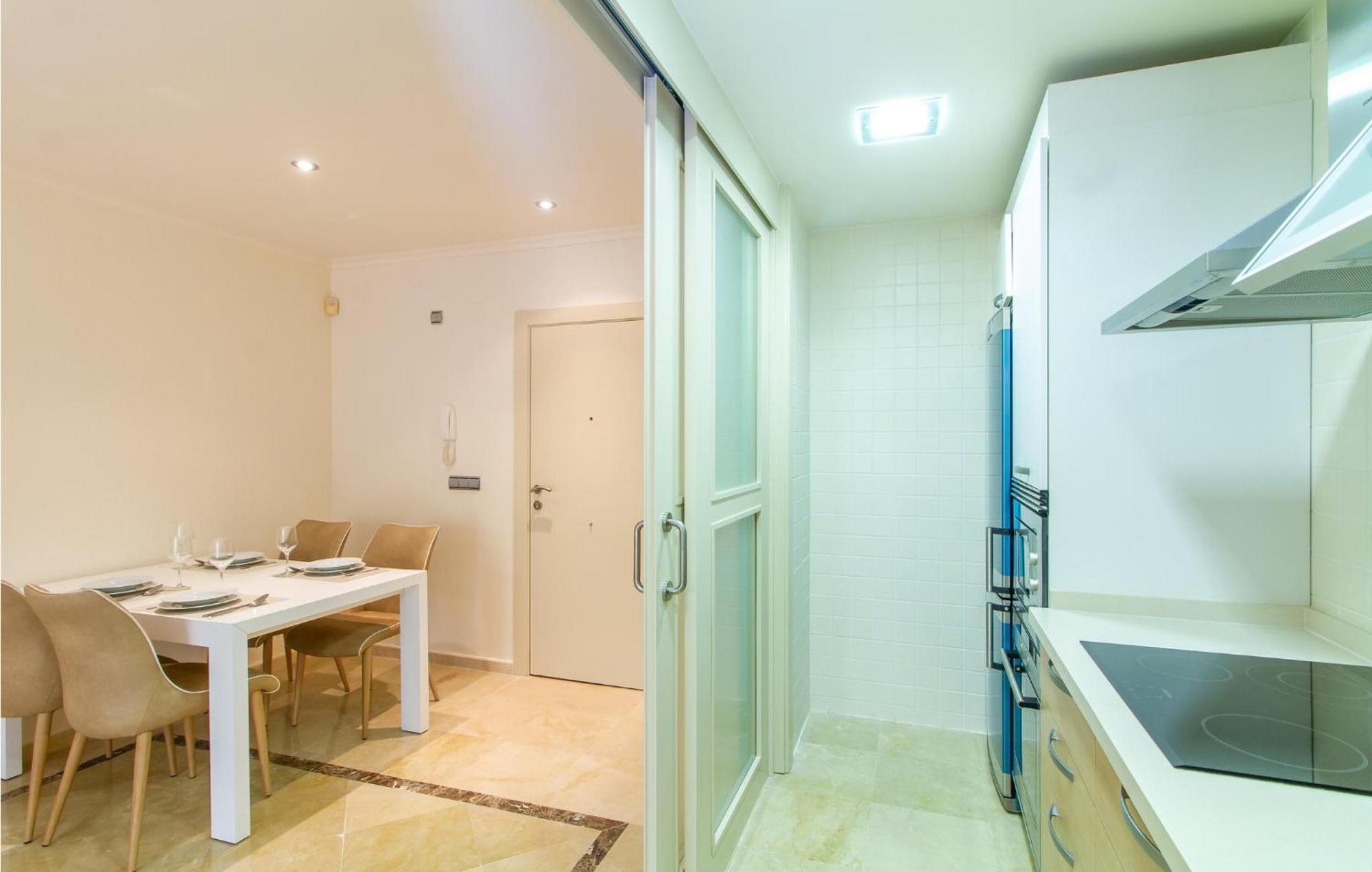 Lovely Apartment In Los Alcazares With Kitchen Bagian luar foto